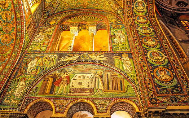 イタリアの世界遺産「ラヴェンナの初期キリスト教建築物群」、サン・ヴィターレ聖堂