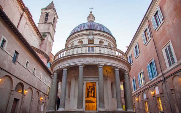 世界遺産「ローマ歴史地区、教皇領とサン・パオロ・フォーリ・レ・ムーラ大聖堂(イタリア/バチカン共通)」、サン・ピエトロ・イン・モントリオ教会のテンピエット