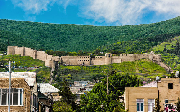 世界遺産「デルベントのシタデル、古代都市、要塞建築物群(ロシア)」、ナリンカラの城壁