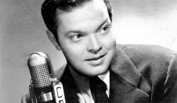 "Orson-Welles-Show-1941" by unkown, licensed under Public Domain