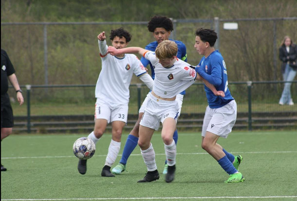 Foto's Kiki de Ruig, verslag Jordi van Ewijk.....