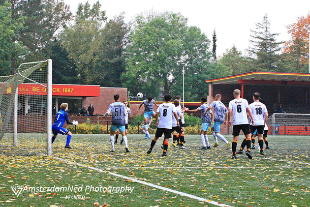 Foto: AmsterdamNed Photography - by Chris D ........................... 16 jarige uitblinker Uitblinker scoort de 0-1
