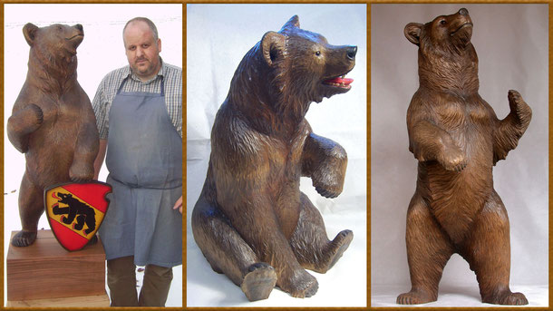 Simon Schild, Holzbildhauer posiert mit grossem Bienzerbären mit Berner Wappen sowie zwei kleineren traditionellen Bären