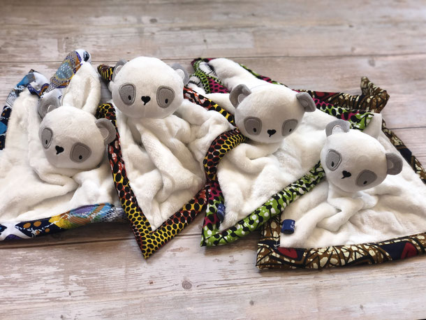 Cadeau de Naissance; Doudou en wax et polaire; Joli doudou cadeau original