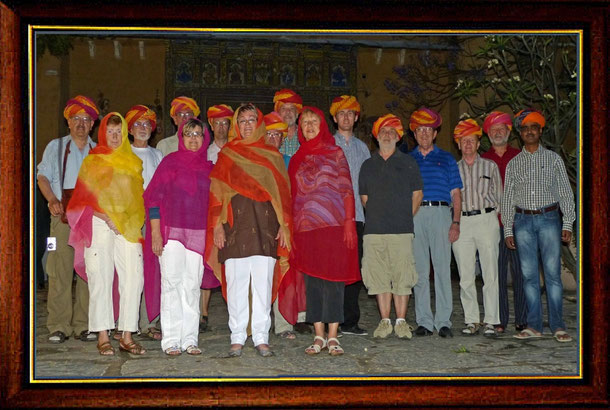 Wir zusammen gewürfeltes Reisegrüppchen aus ganz Deutschland mit unserem wunderbaren Guide Kalyan Singh ganz rechts!