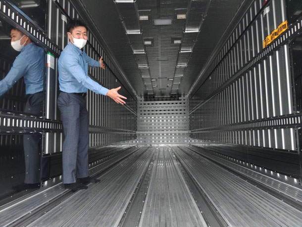大金運輸 冷蔵・冷凍新車トラック フルハーフ