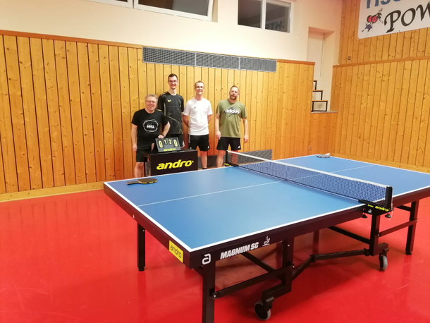Erstes Freundschaftsspiel unserer wieder gegründeten Tischtennisabteilung gegen den SC Eschenbach ging mit 5:5 Punkten aus. Als Spieler waren dabei: Raimund Lindlbauer, Nico Schmid, Christoph Rothmeier und Holger Schnoy