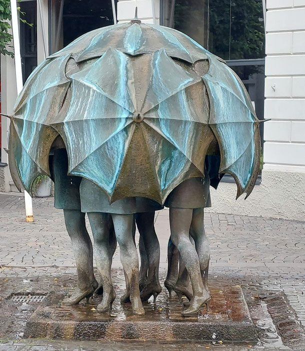 Regenschirmschild