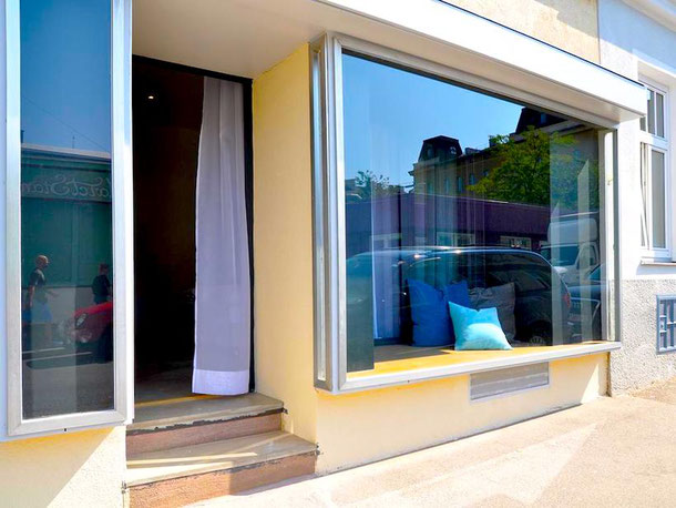 unique hotel in a window shop in Vienna