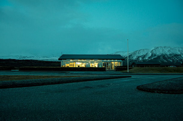 prices in the shops and supermarkets in Iceland 