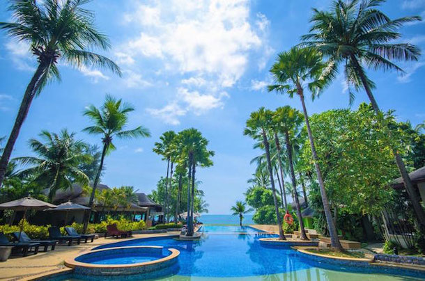 Infinity pool in La Flora hotel in Khao Lak