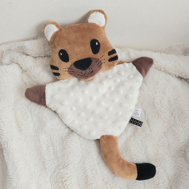 Doudou plat tigre tout doux fait main l'Arche de Jessica