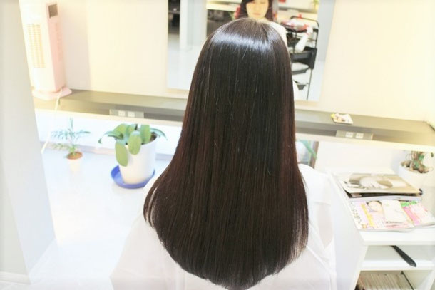 横浜で縮毛矯正。東横線綱島の美容室キュライヘアーで縮毛矯正。東横線の駅から5分