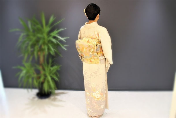 うしろ姿　帯の様子（クリックで拡大）