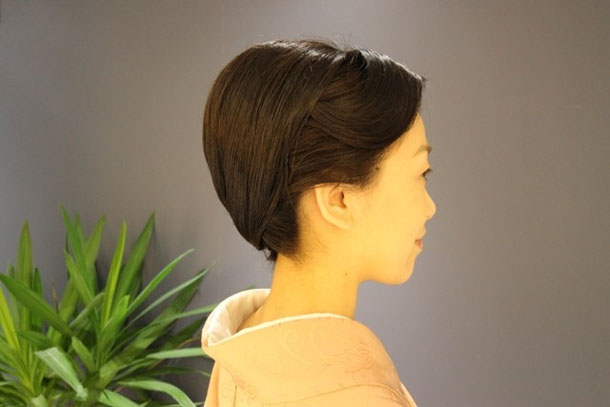 横浜/東横線の美容院キュライヘアーでアップスタイルにされたお客様の写真