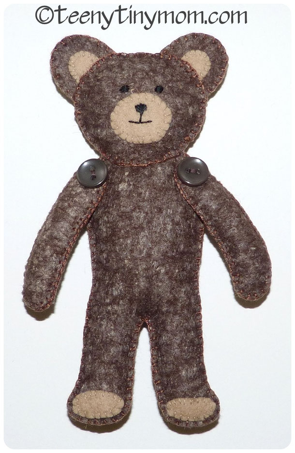 Filz Teddy von vorn