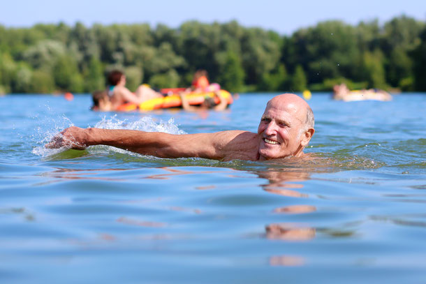 Spaß und Sport im Wasser - „cromary – stock.adobe.com“