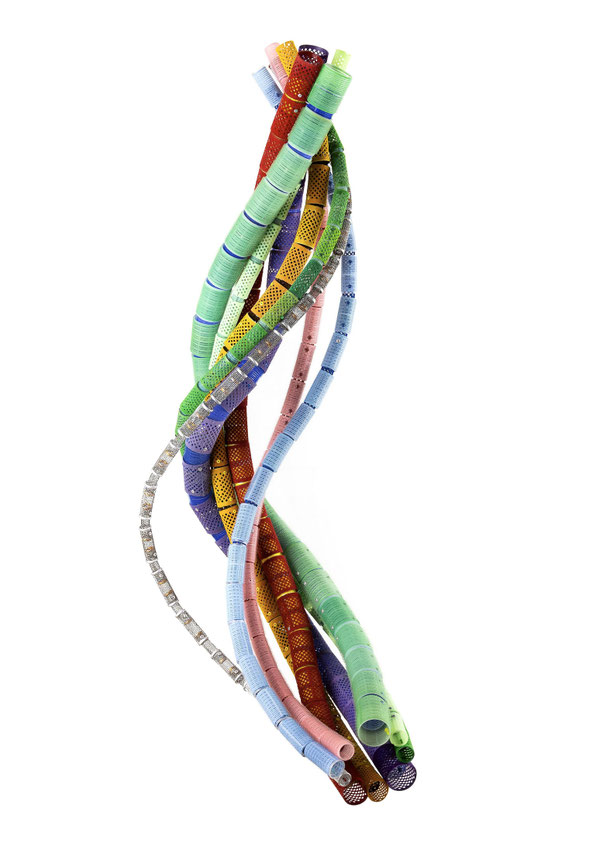 LOCKE, 2025, Lockenwickler, 118 x 52 x 33 cm