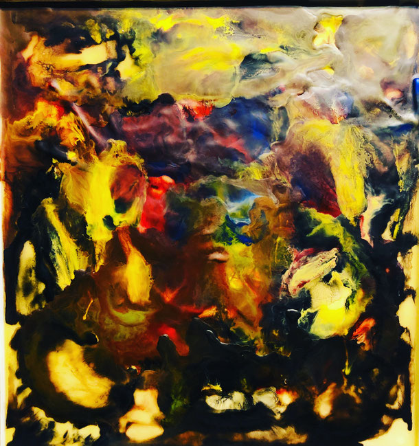 Not only yellow faces, encaustic on wood plate, 42 x 39 cm, 2022/32