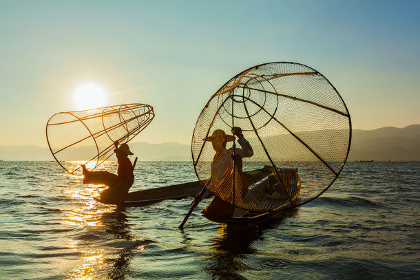 Der Inle-See in Myanmar mit seinen berühmten Einbeinruderern.