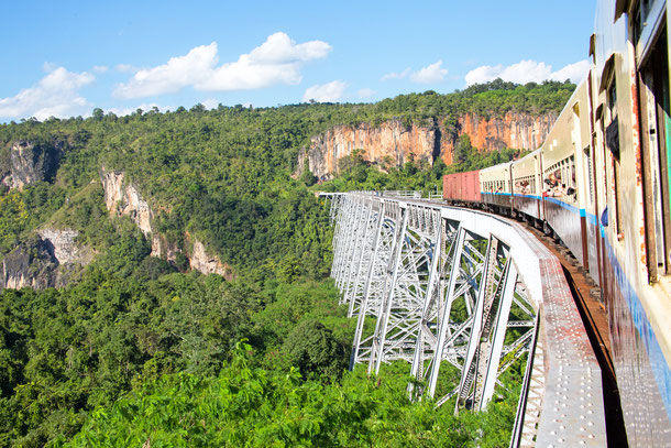 Das Gokteik Viaduct ist die zweithöchste Eisenbahnbrücke der Erde.
