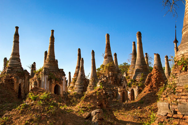 Shwe Indein Pagoda - Inle Lake in Myanmar, Shan-Staat