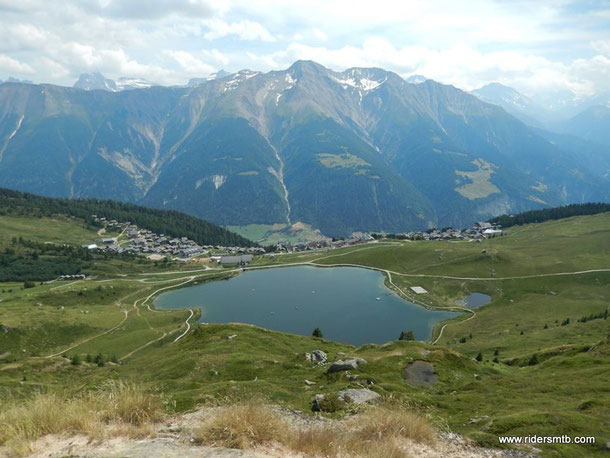 scolliniamo verso Bettermalp....la Svizzera è proprio bella