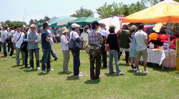 会場でのカレー弁当も毎回好評です