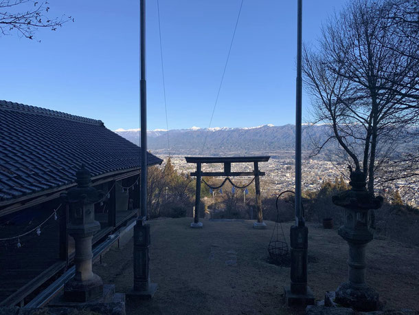 飯田市「佐倉神社」から見た南アルプスの眺望