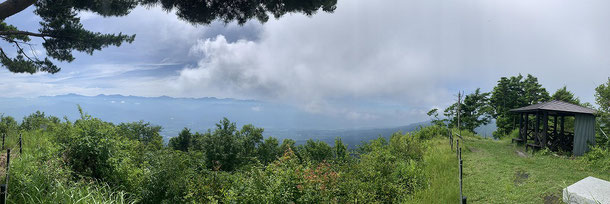 小八郎岳から南アルプス方面のパノラマ