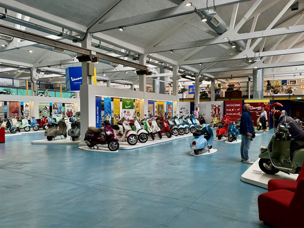 Ausstellungshalle im Museum Piaggio in Pontedera  