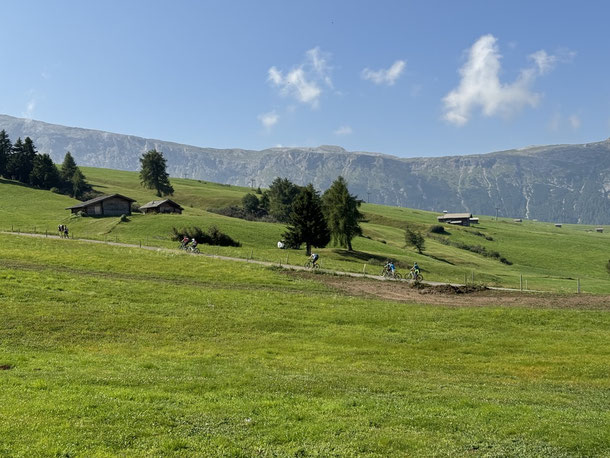 Radeln auf dieser schönen Hochalm ist sehr beliebt