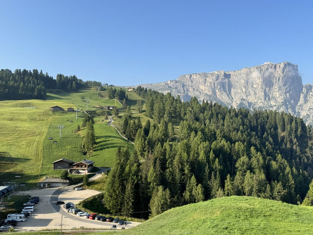 Unterer Parkplatz Pitzbühl auf dem Weg nach Compatsch auf der Seiser Alm 