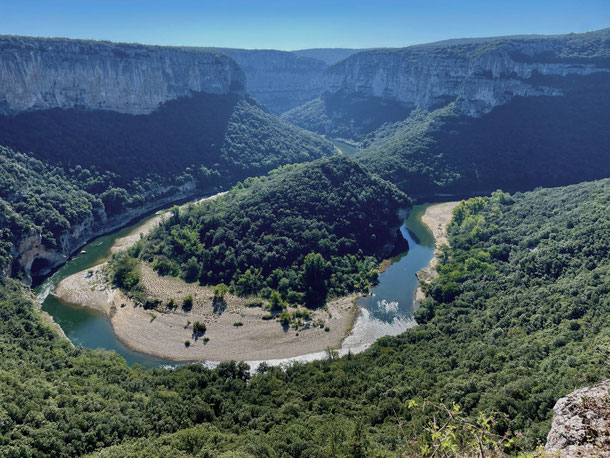 Malerische Ardèche-Schleife am Belvédère de Templier 
