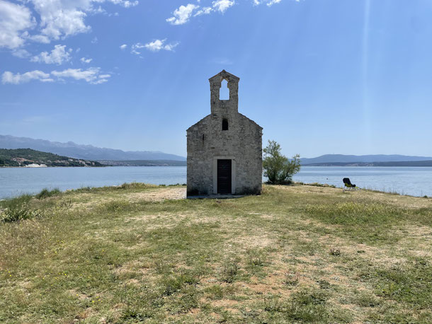 Kleine Kirche Crkva Duda am Novigrader Meer