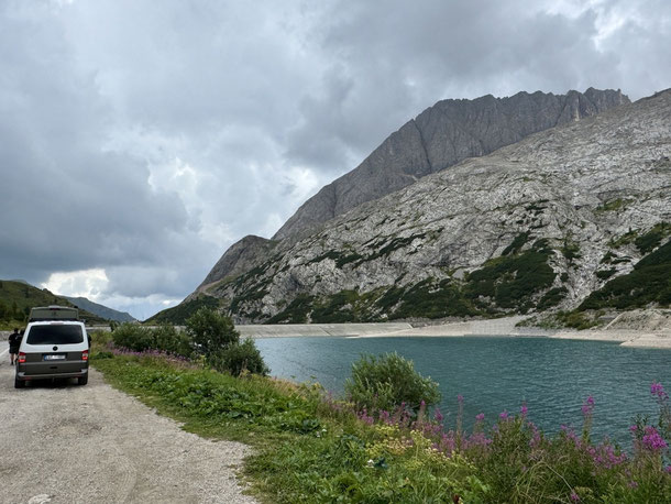 Stausee Lago Fedaia auf dem Fedaiapass im Trentino  