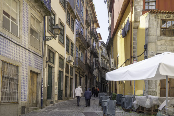 Bild: Im Ribeirinho-Viertel in Porto