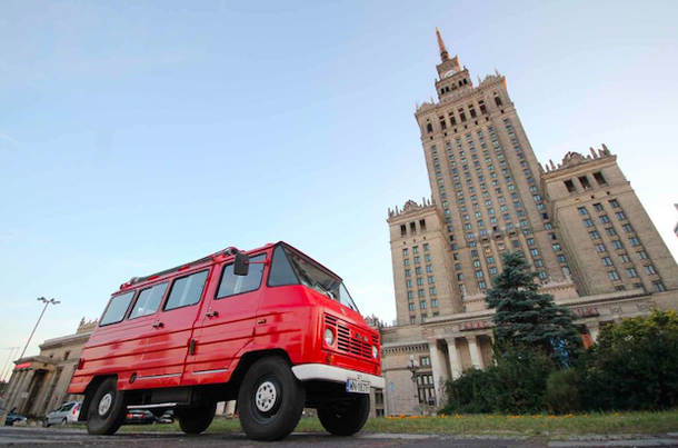 коммунистический тур по Варшаве в пожарной машине