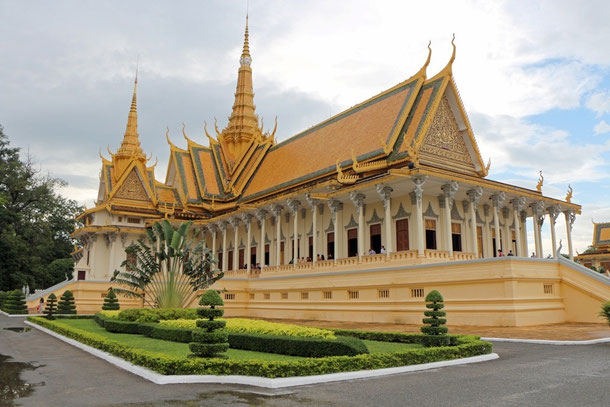 Teilansicht des Königspalastes von Phnom Penh, hier die 100 m lange Thronhalle (1913 - 1917)