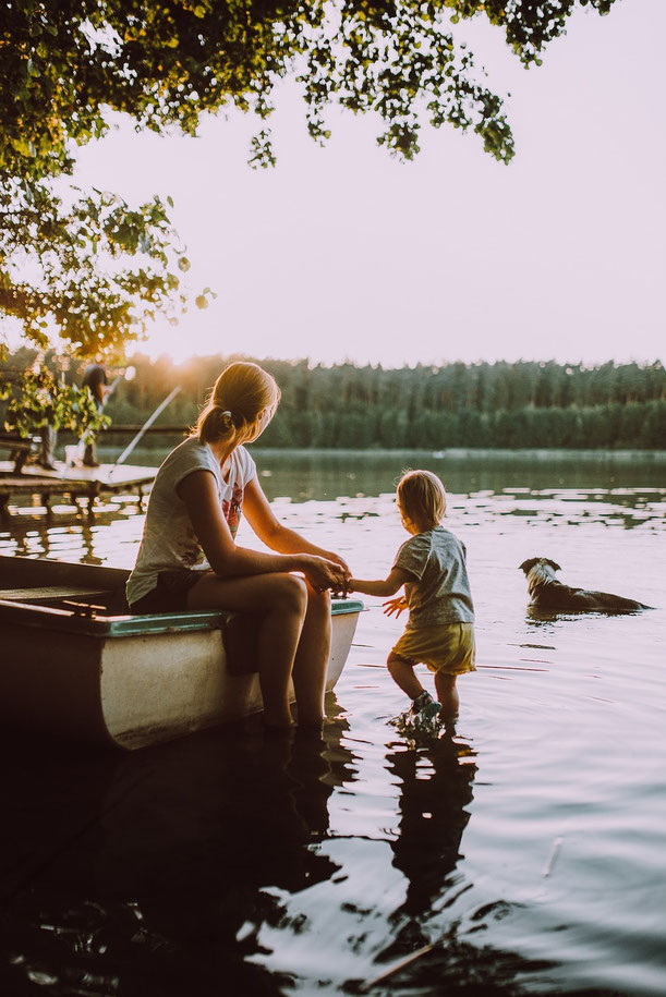Junge Mutter mit Kind, Foto: Pixabay