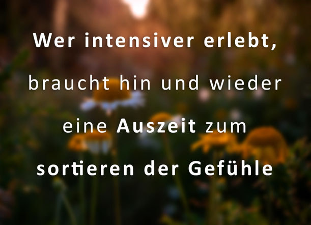 unscharfe Blumen im Hintergrund