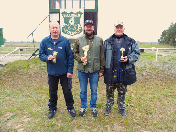 Pokalgewinner der VM Trap 2023 von links: Michael Lehmann 2.Platz, Pierre Podein 1.Platz und Andreas Pietz 3.Platz