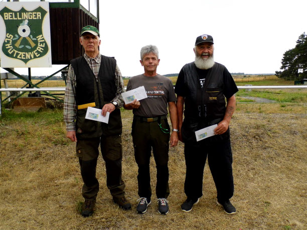 Gewinner des 23. Bellinger Parcoursschießen 2026 Gunther Greiff, Karsten Pietschker und Ulrich Tietz