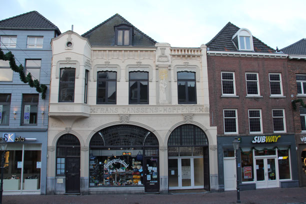 Neerstraat 10 Roermond, rijksmonument, herbestemming winkelpand architect Frans Dupont