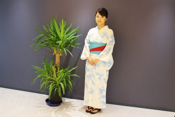 横浜で浴衣。綱島の美容院キュライヘアーで着付け。