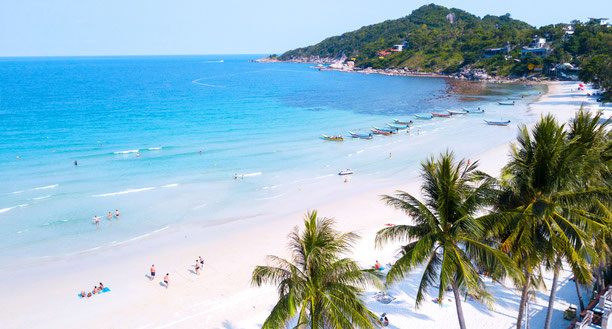 Der feine weiße Sand am wundervollen Strand Thong Nai Pan Yai