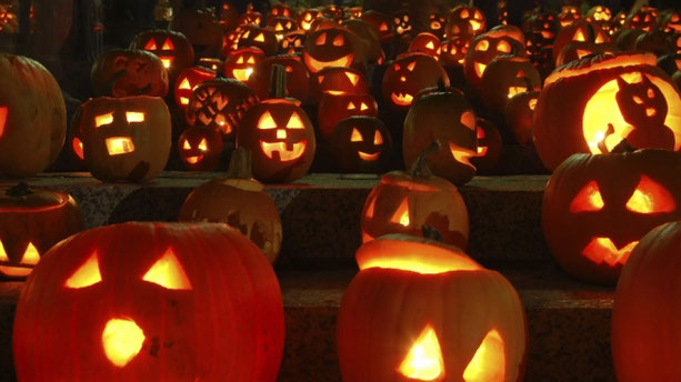Calabazas, nabos o remolachas han sido tradicionalmente utilizadas en Euskal Herria en los ritos típicos del “Arimen Gaua” o “Gau Beltza."