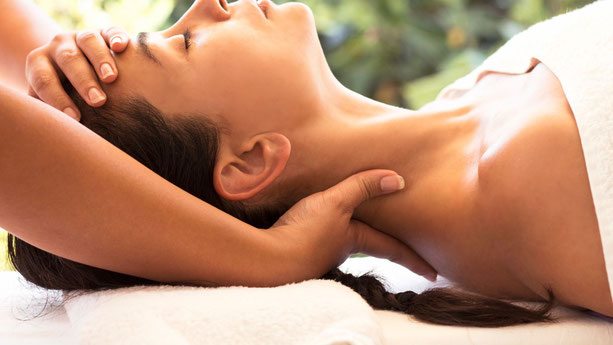 Espace Mains Sages - formations en massages bien-être à Tours avec cecile casas - massage indien du visage