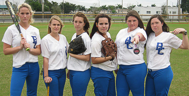 Una foto della Broward College Softball Team