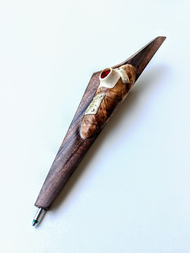 #sculpture# more art then a pencil, Schreibgerät, art, Skulptur, Pen, Kunst